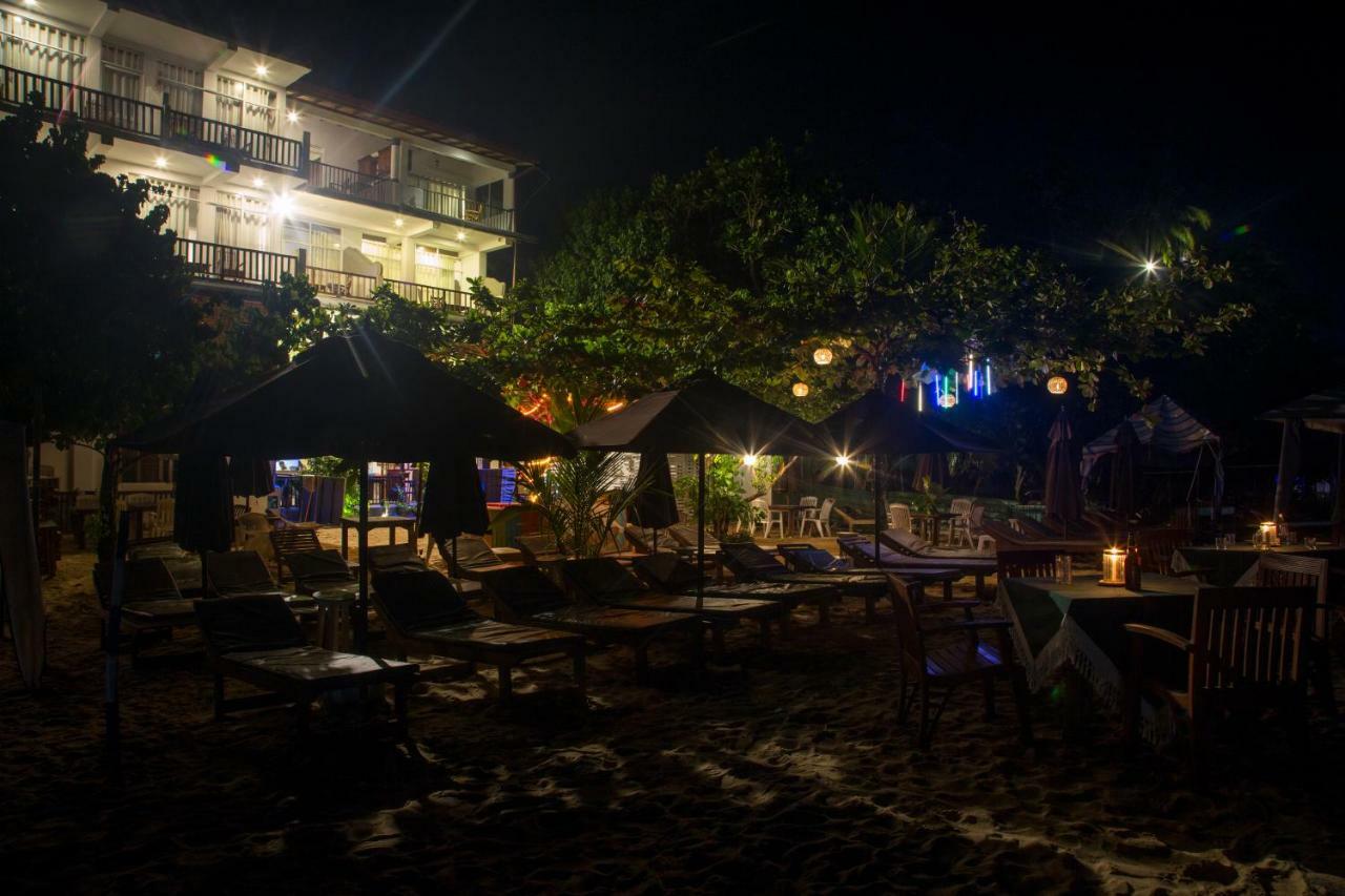 Wave Beach Resort ウナワトゥナ エクステリア 写真